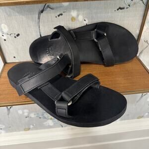 Teva Womens Original Universal Sandal in Black Leather - Size 11